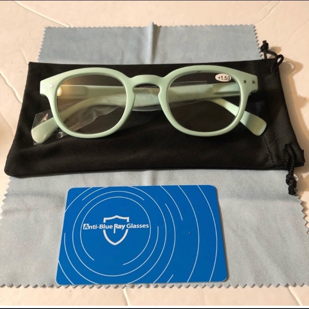 VINTAGE INSPIRED BABY BLUE 1.50 READERS! NWT!